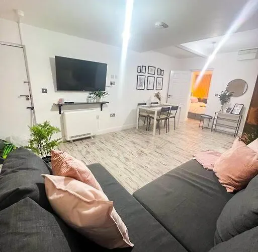 Modern Apartment, Short Or Long Term Rental, Relocation & Business,Leicester City Centre