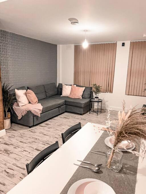 Modern Apartment, Short Or Long Term Rental, Relocation & Business,leicester Centre Apartment *