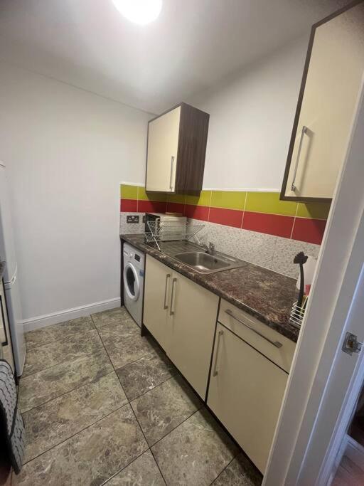 Modern Apartment, Short Or Long Term Rental, Relocation & Business,leicester Centre Apartment